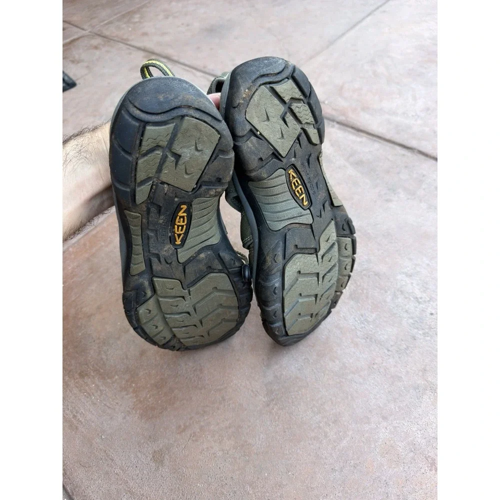 KEEN Newport H2 Men's Water Sandals Olive Green Black Size 10.5 44 Hiking